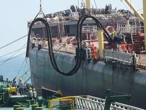 کاربردهای اصلی شیلنگ روغن در صنایع مختلف