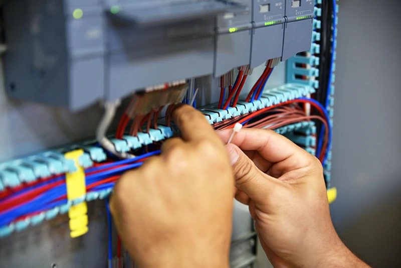 کاربردهای بست کمربندی در صنایع مختلف